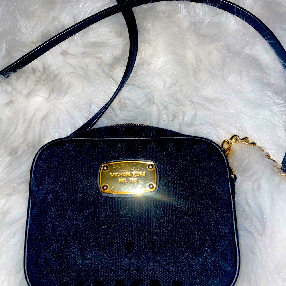 Michael Kors Crossbody - Picture 2 of 5